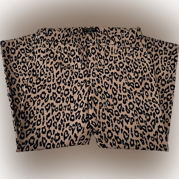 Banana Republic Cheetah Pants - Picture 4 of 12